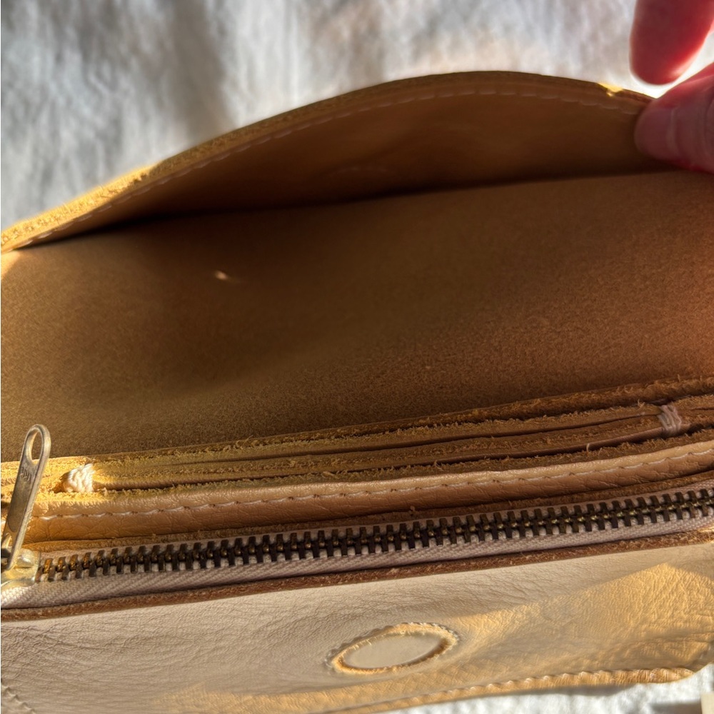 NWT Portland Leather in Metallic Champagne Color Leather Lily Wristlet - Picture 6 of 6